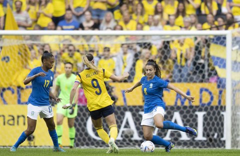 Brasil feminino sofre virada e perde para Suécia em amistoso - Jogada -  Diário do Nordeste